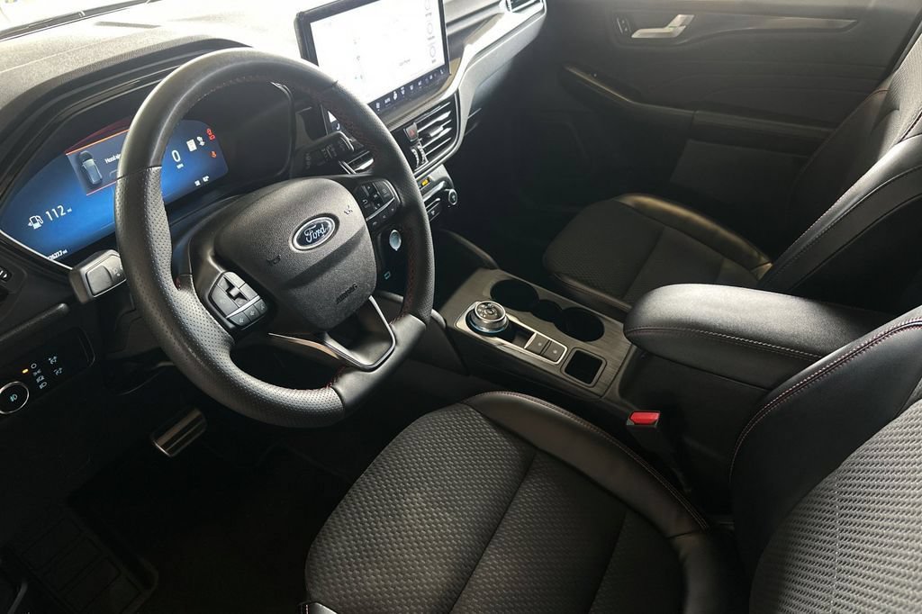 Certified 2023 Ford Escape ST-Line Elite AWD/4WD image 10