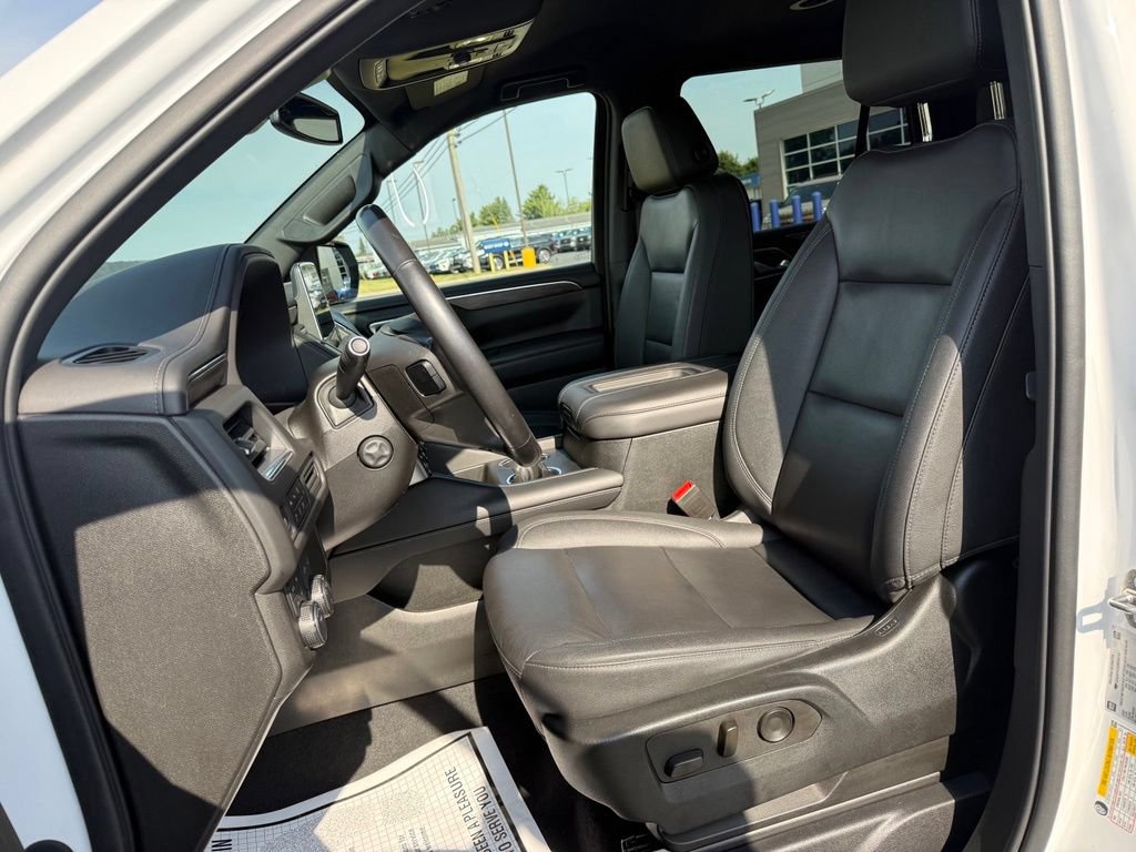 Used 2022 Chevrolet Tahoe Z71 w/ Luxury Package AWD/4WD image 22