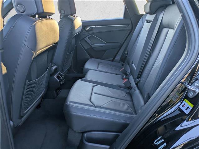 Used 2023 Audi Q3 2.0T Premium image 17