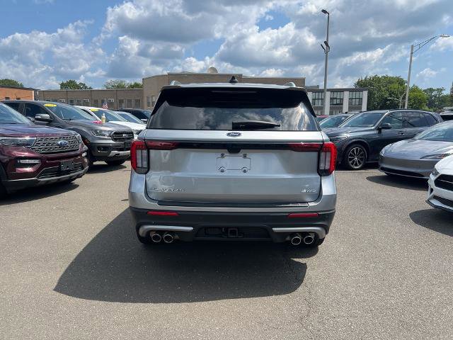 Certified 2025 Ford Explorer Platinum w/ Ultimate Package image 4