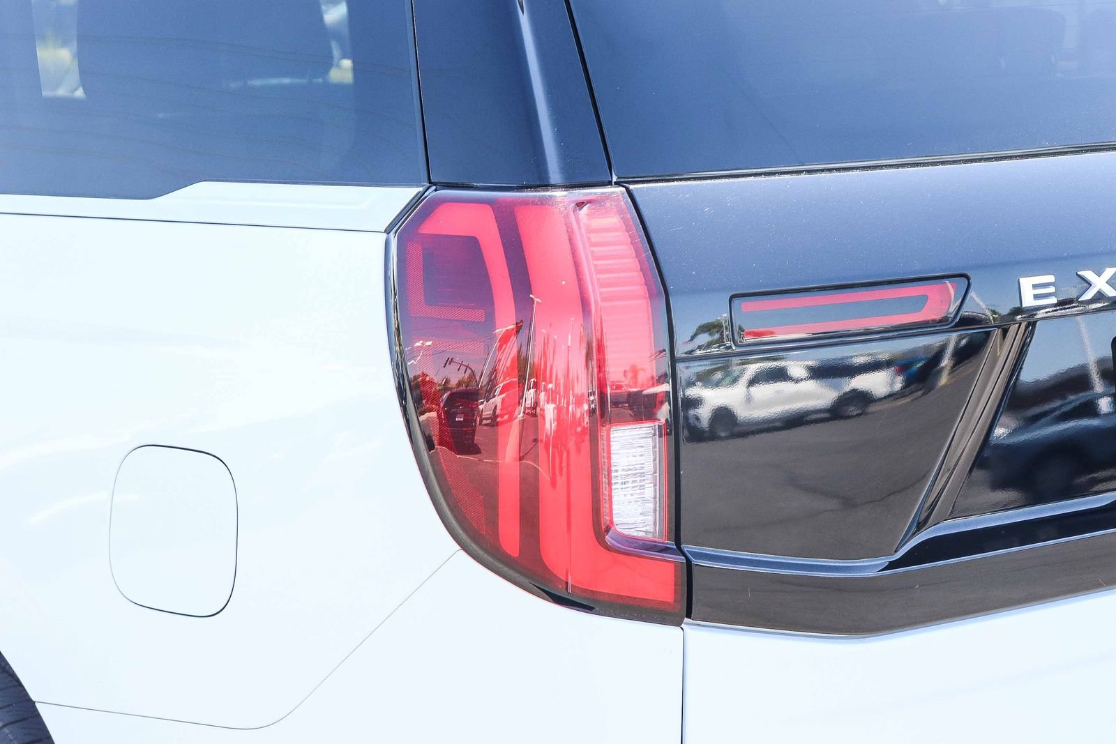 Certified 2025 Ford Expedition Platinum AWD/4WD image 7