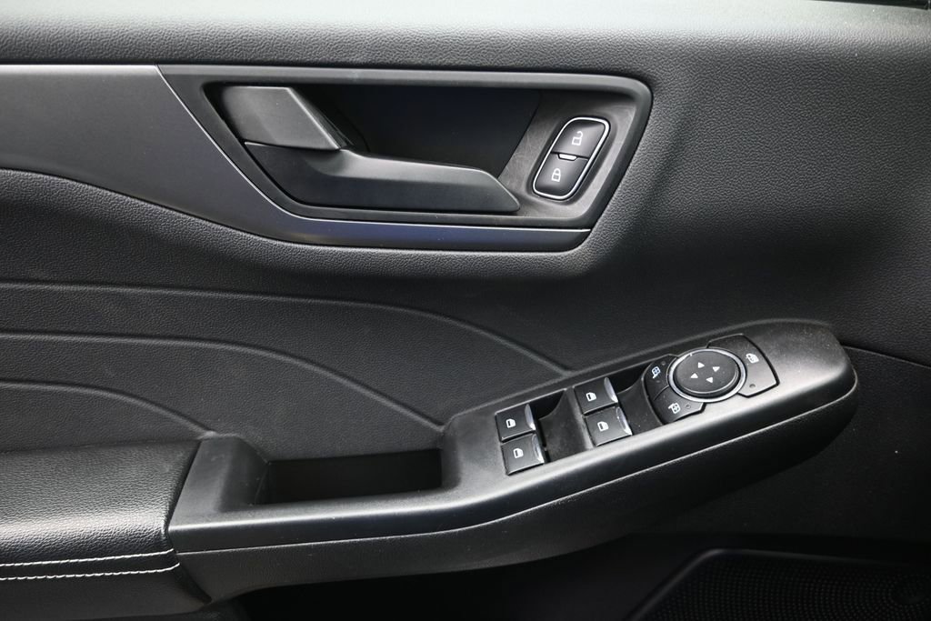 Certified 2024 Ford Escape Active w/ Cold Weather Package FWD image 17