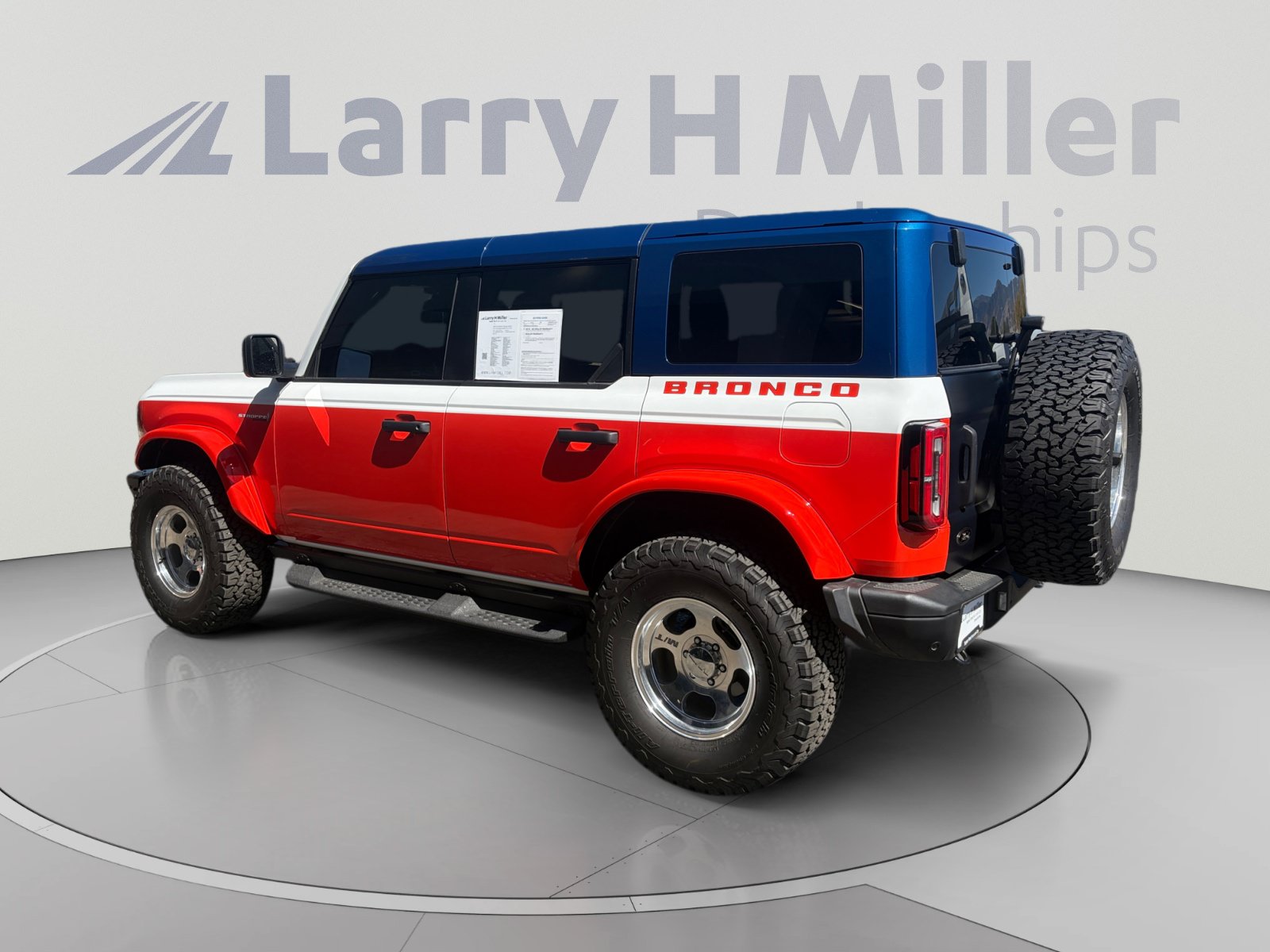 Certified 2026 Ford Bronco Stroppe Edition AWD/4WD image 3