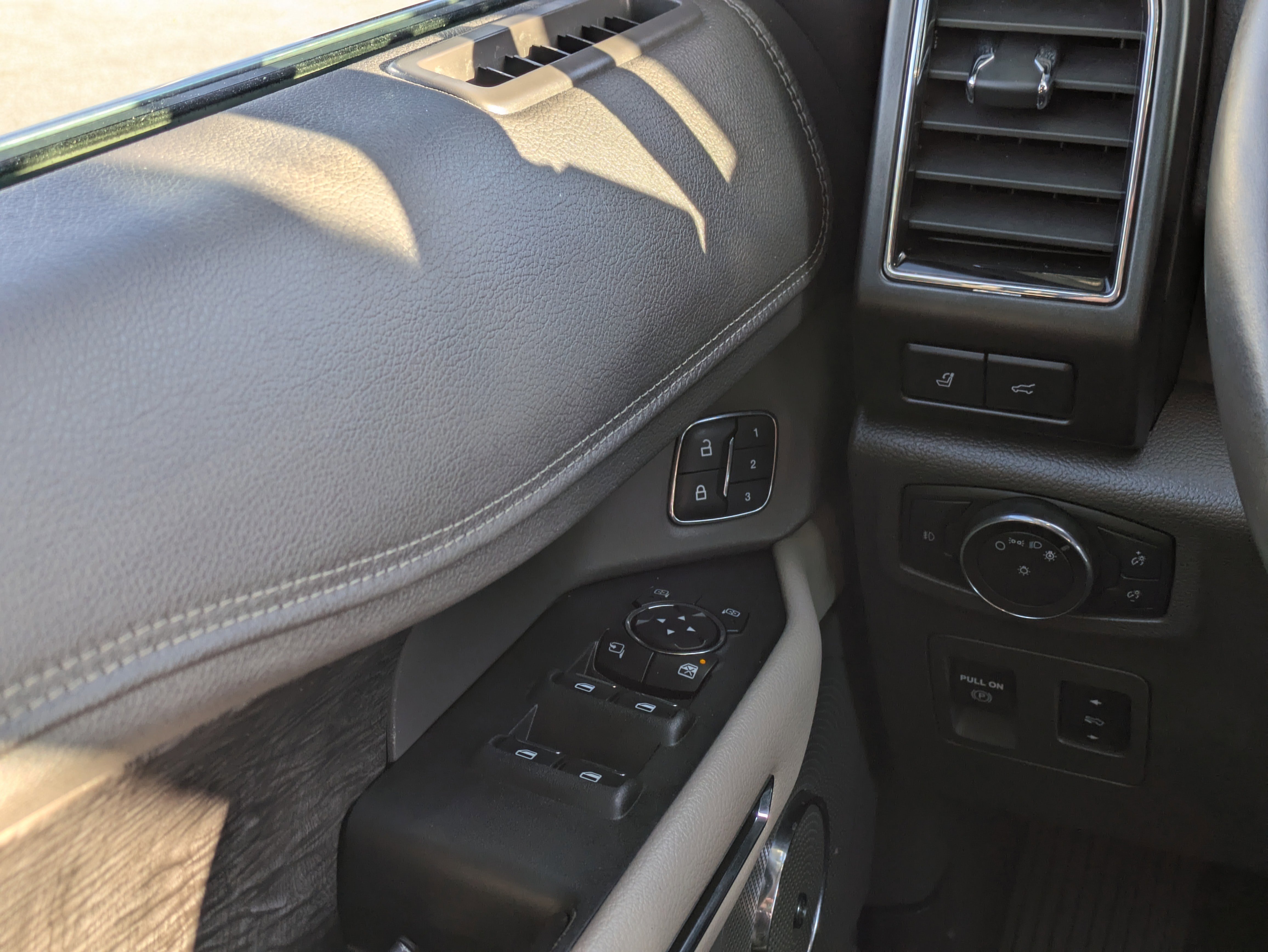 Certified 2020 Ford Expedition Max Limited w/ Equipment Group 302A image 25