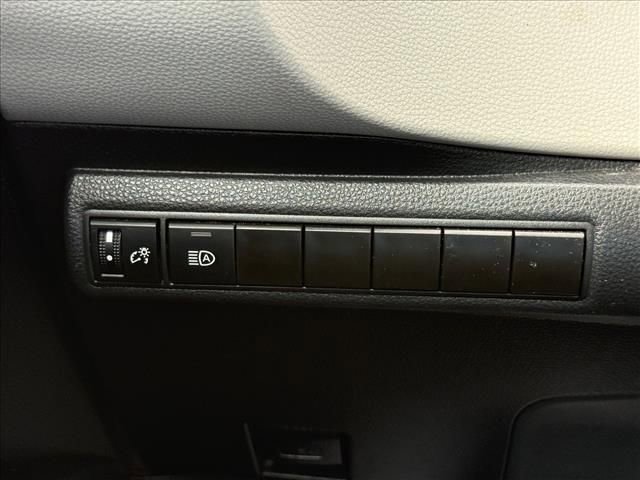 Used 2023 Toyota Corolla LE FWD image 24