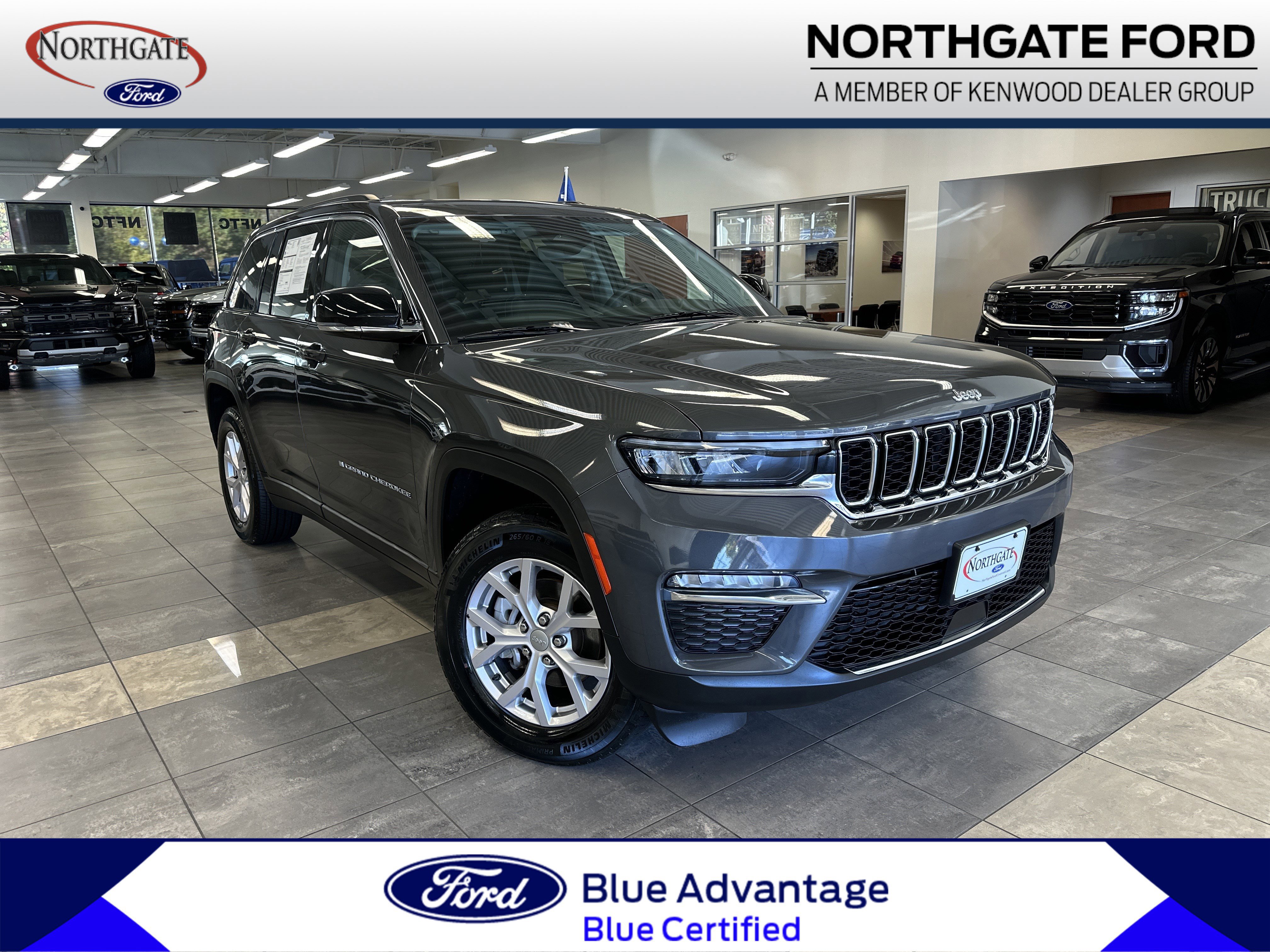 Used 2022 Jeep Grand Cherokee Limited w/ Trailer Tow Prep Group (B) image 7