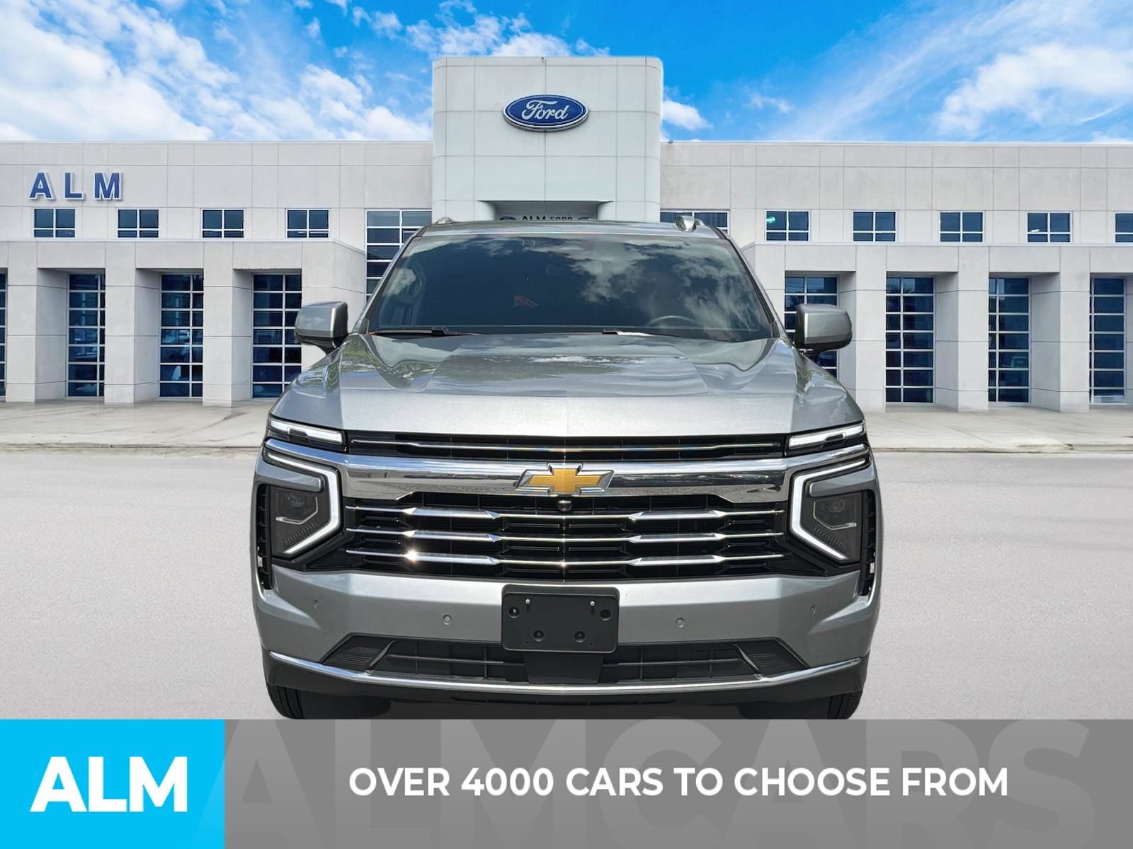 Used 2025 Chevrolet Tahoe LT AWD/4WD image 2