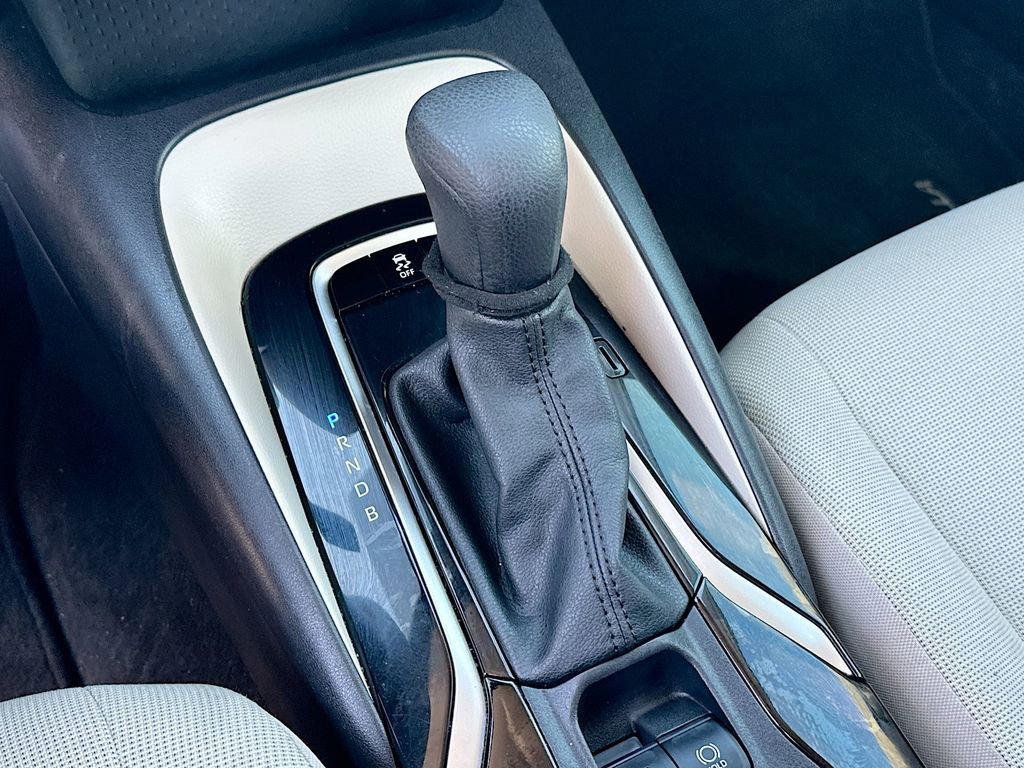 Used 2022 Toyota Corolla LE image 22