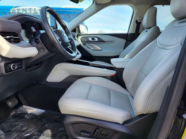Certified 2025 Ford Explorer Platinum w/ LUX Leather Package image 20