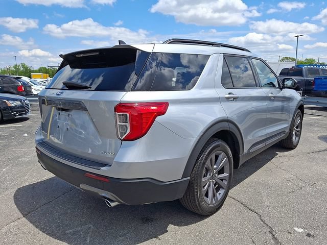 Certified 2023 Ford Explorer XLT w/ Equipment Group 202A AWD/4WD image 6