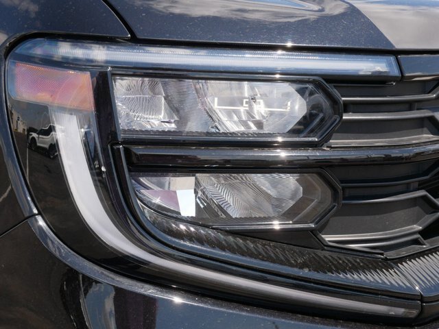 Certified 2025 Ford Expedition Active AWD/4WD image 5