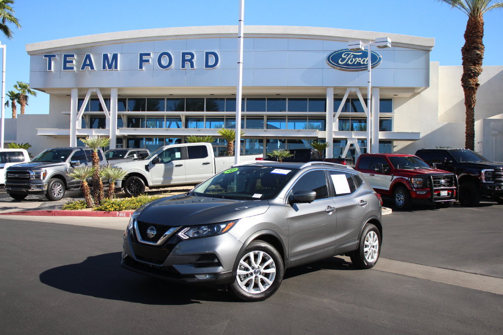Used 2022 Nissan Rogue Sport SV w/ Technology Package AWD/4WD image 2
