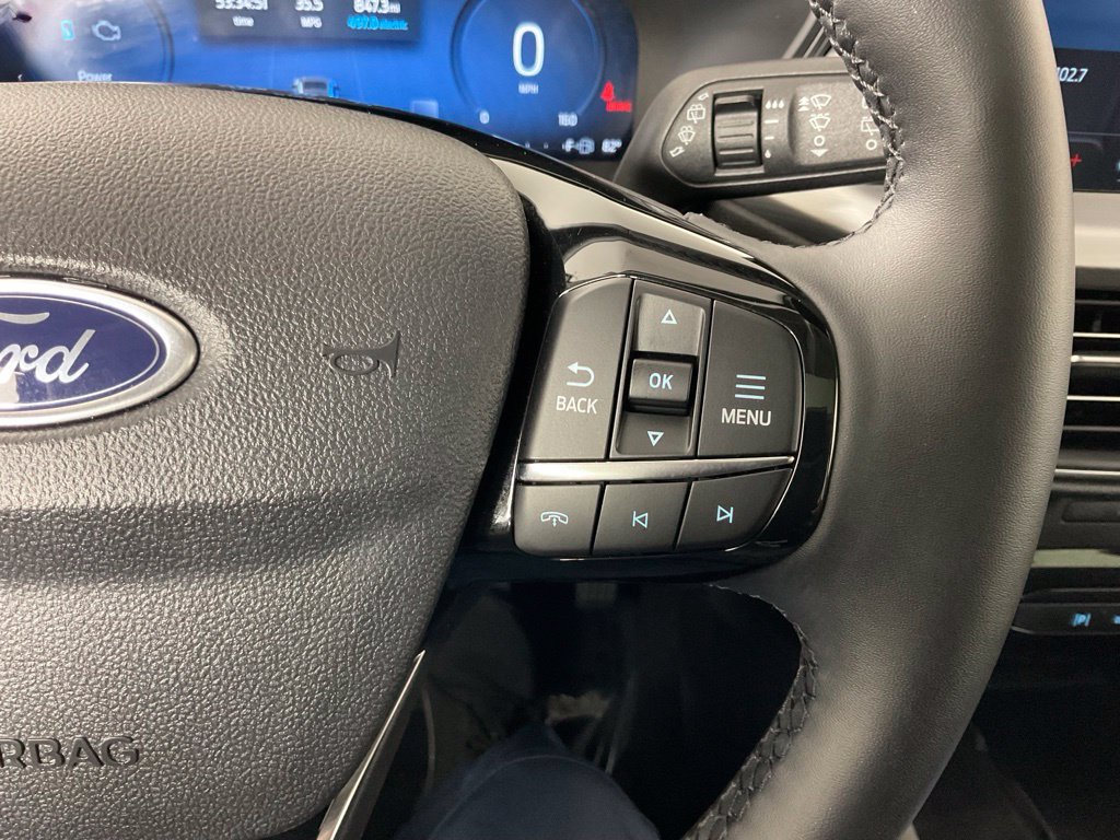 Certified 2025 Ford Escape Platinum w/ Premium Technology Package FWD image 26