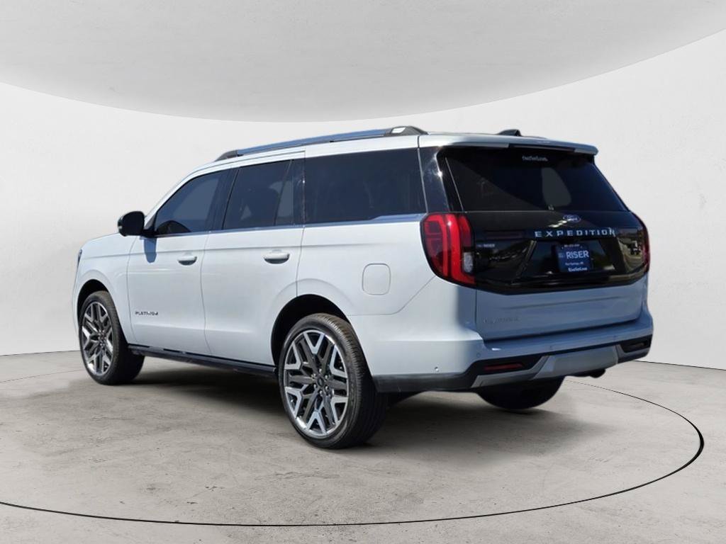 Certified 2025 Ford Expedition Platinum w/ Platinum Ultimate Package AWD/4WD image 5