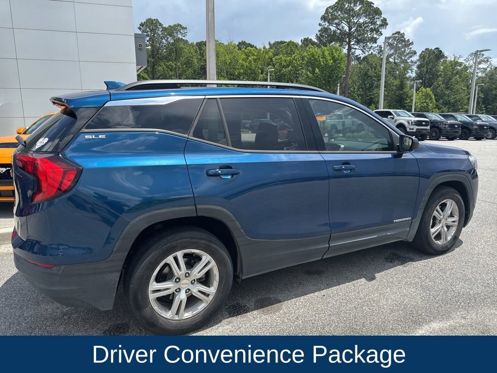 Used 2020 GMC Terrain SLE w/ Driver Convenience Package FWD image 9