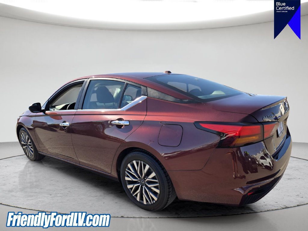 Used 2025 Nissan Altima 2.5 SV FWD image 4