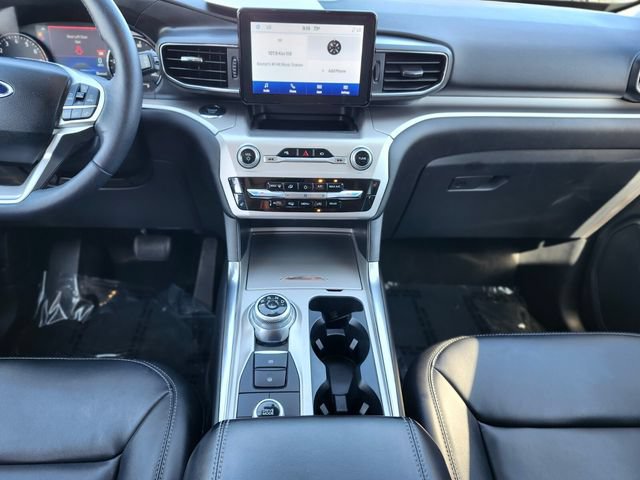 Certified 2022 Ford Explorer XLT w/ Equipment Group 202A AWD/4WD image 14