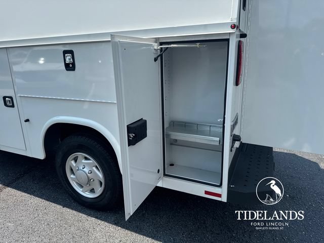 Certified 2024 Ford E-350 and Econoline 350 Super Duty w/ Power Windows & Locks Group RWD image 39
