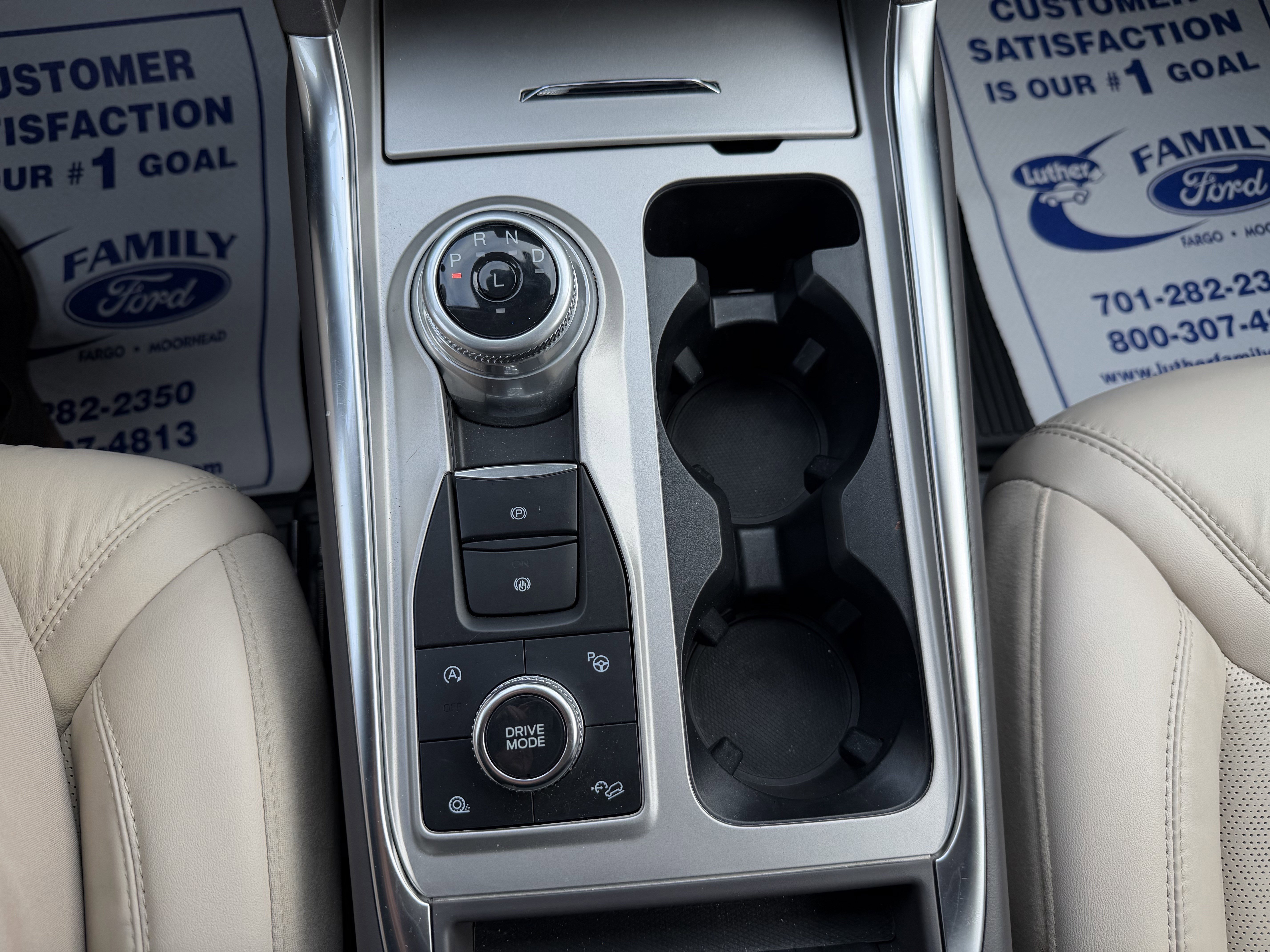 Certified 2023 Ford Explorer Platinum w/ Technology Package AWD/4WD image 17