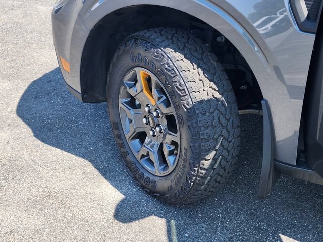 Certified 2025 Ford Maverick Tremor AWD/4WD image 33