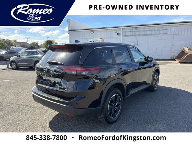 Used 2024 Nissan Rogue SV AWD/4WD image 5
