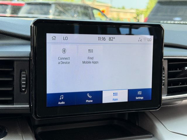 Certified 2022 Ford Explorer XLT w/ Equipment Group 202A AWD/4WD image 5