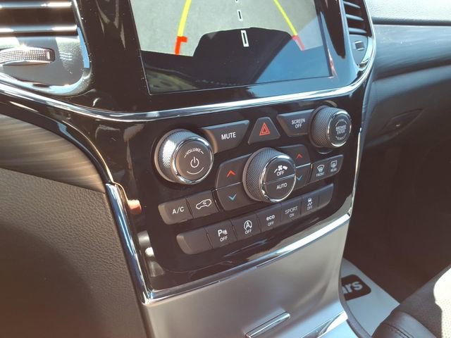 Used 2022 Jeep Grand Cherokee Laredo X RWD image 28