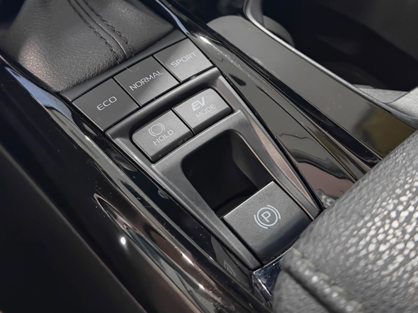 Used 2025 Toyota Camry XLE image 21