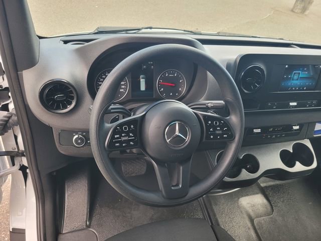 Used 2024 Mercedes-Benz Sprinter 2500 image 30