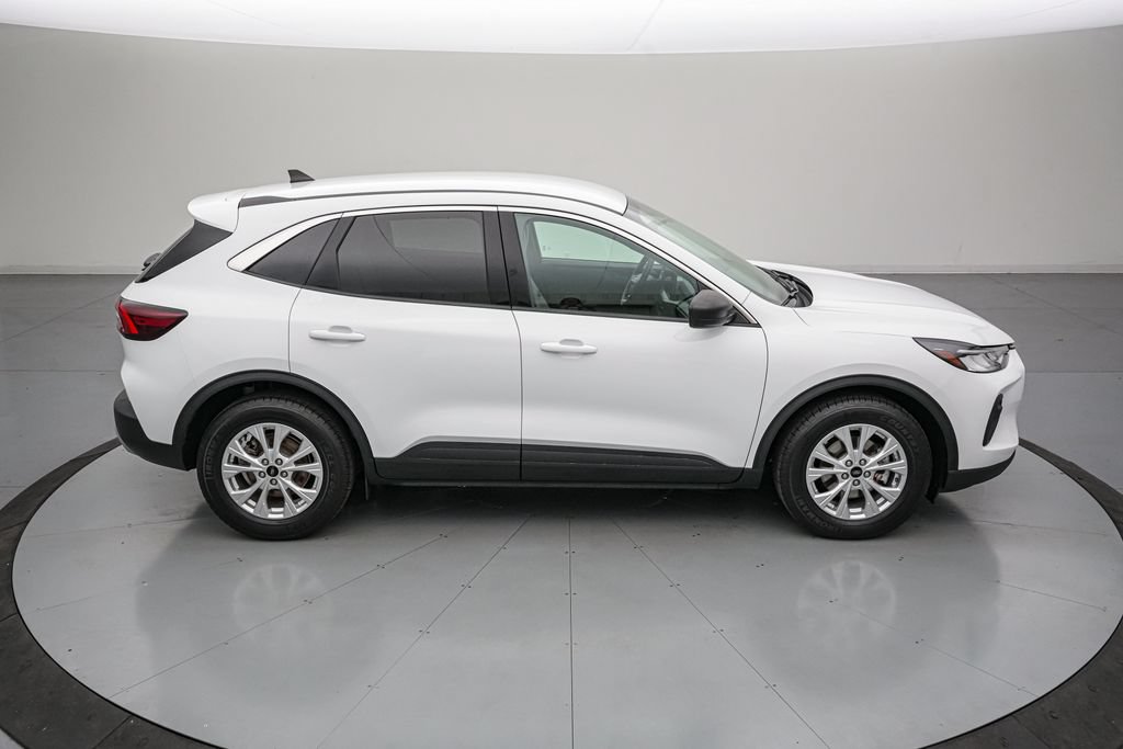 Certified 2023 Ford Escape Active w/ Tech Pack #1 FWD image 3