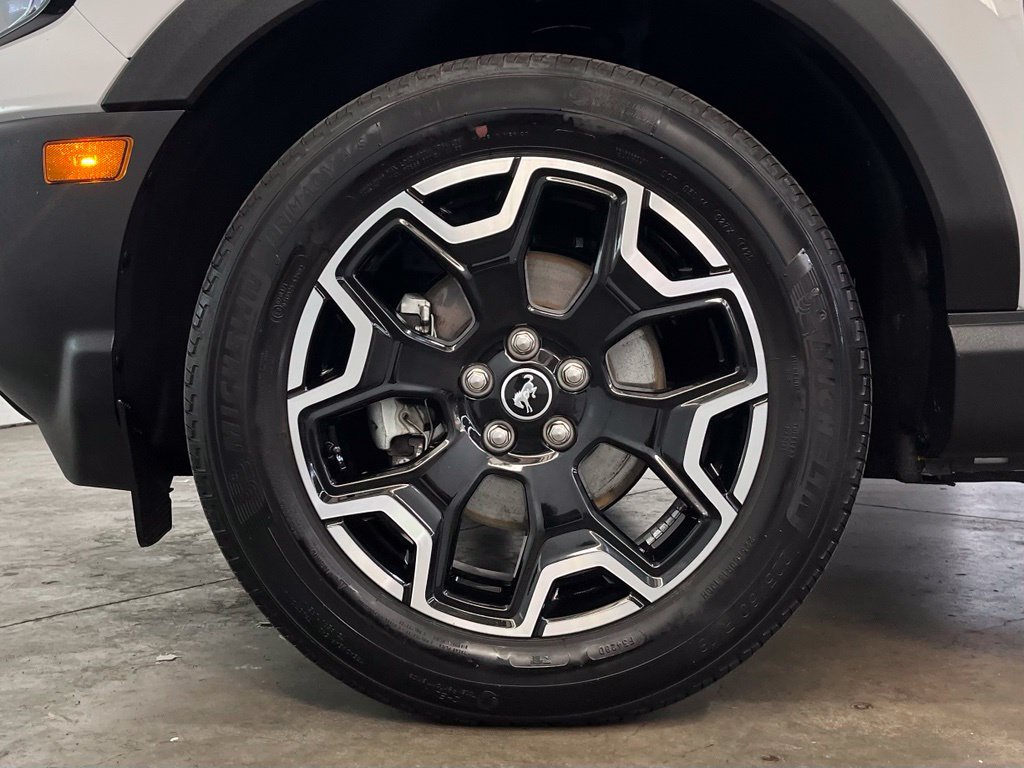 Certified 2025 Ford Bronco Sport Outer Banks w/ Outer Banks Tech Package+ AWD/4WD image 18