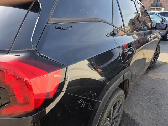 Used 2021 GMC Terrain SLE w/ Driver Convenience Package FWD image 9