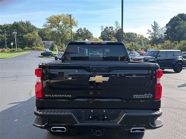 Used 2022 Chevrolet Silverado 1500 High Country w/ High Country Premium Package AWD/4WD image 6