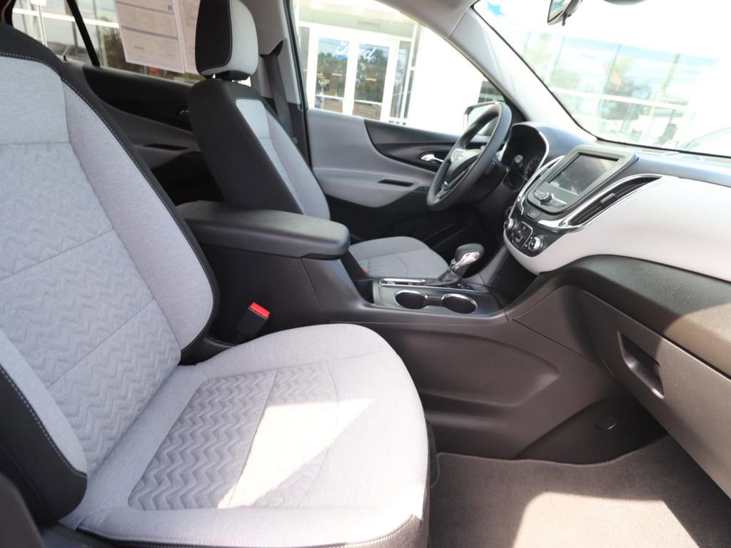 Used 2024 Chevrolet Equinox LS image 16