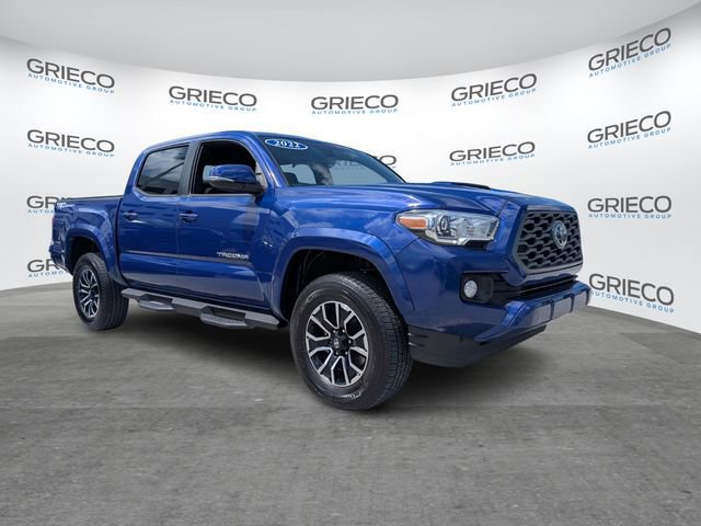 Used 2022 Toyota Tacoma TRD Sport w/ Technology Package RWD image 4