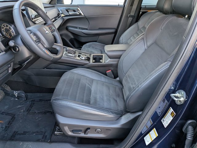 Used 2023 Mitsubishi Outlander SE image 15