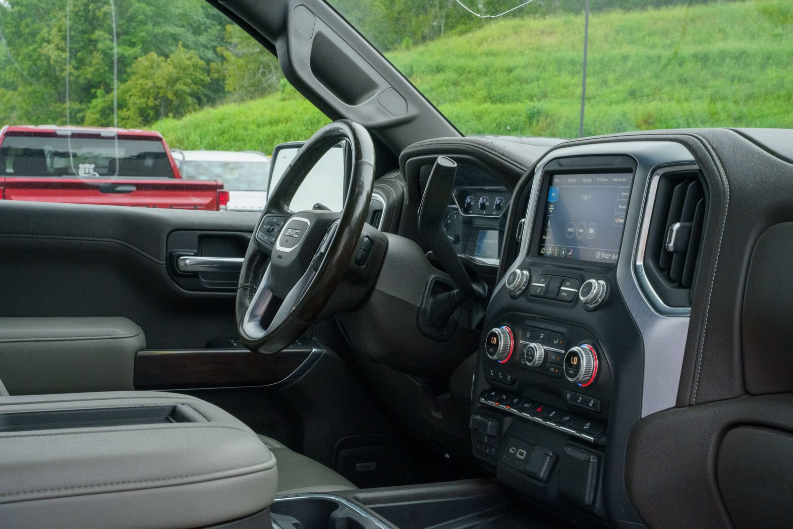 Used 2020 GMC Sierra 1500 SLT w/ SLT Premium Plus Package AWD/4WD image 15