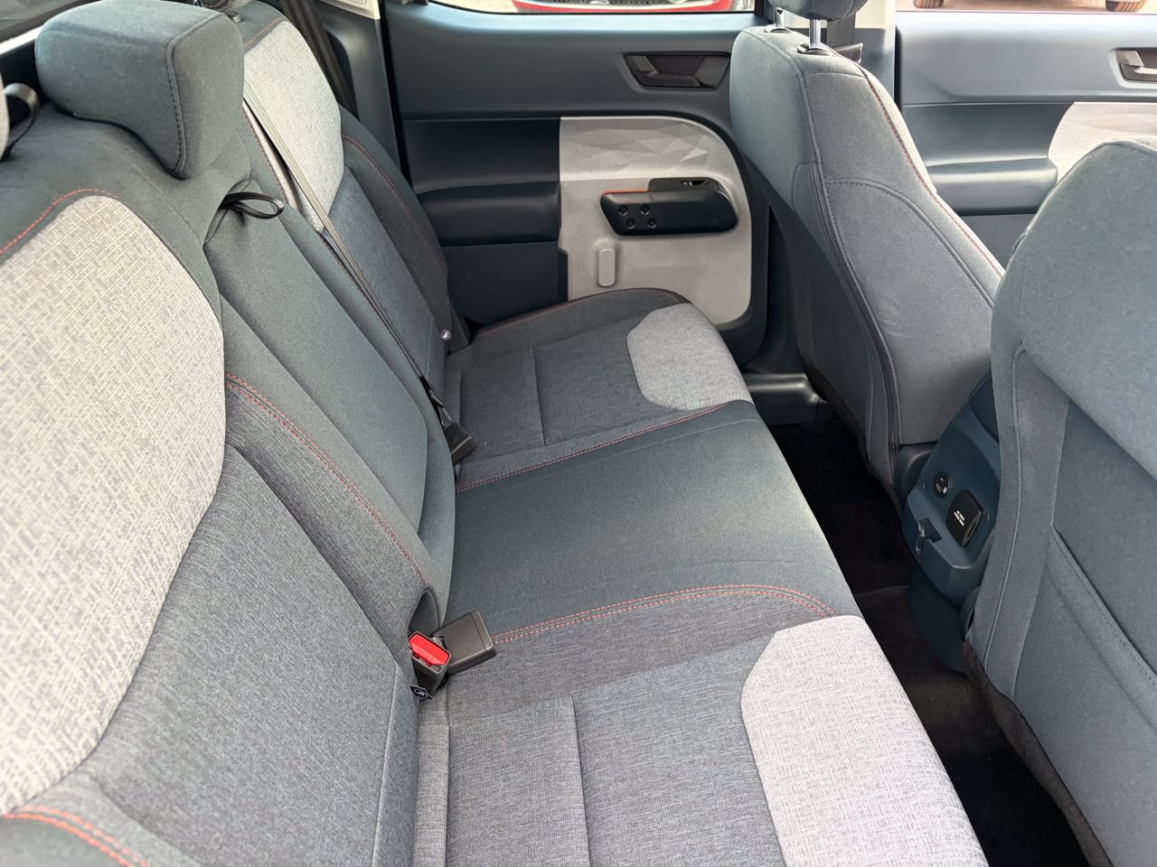 Certified 2024 Ford Maverick XLT w/ XLT Luxury Package FWD image 12