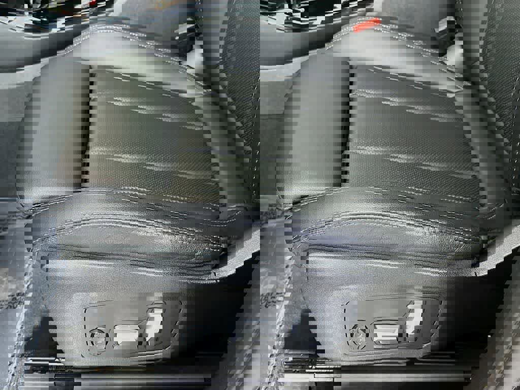 Used 2023 BMW X3 xDrive30i w/ Premium Essential Package image 31