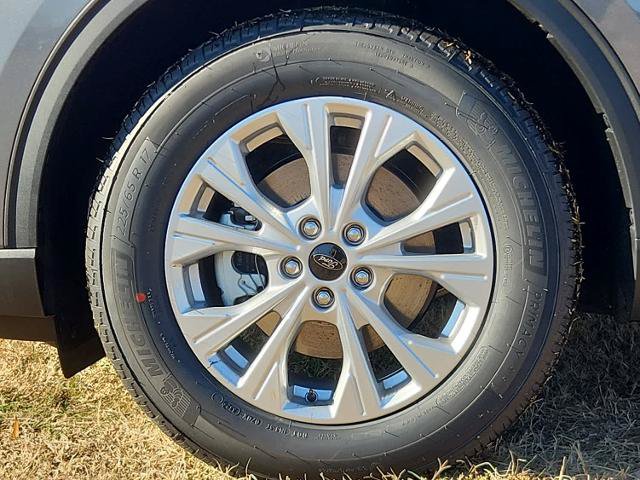 Certified 2025 Ford Escape Active w/ Cold Weather Package FWD image 6