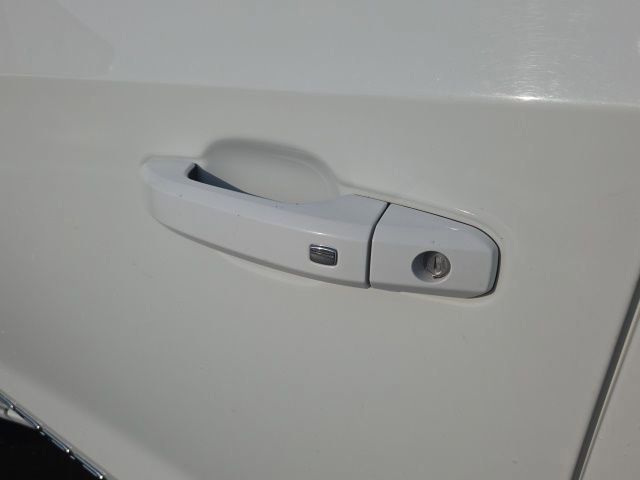 Used 2021 GMC Sierra 1500 SLE w/ X31 Off-Road Package image 17