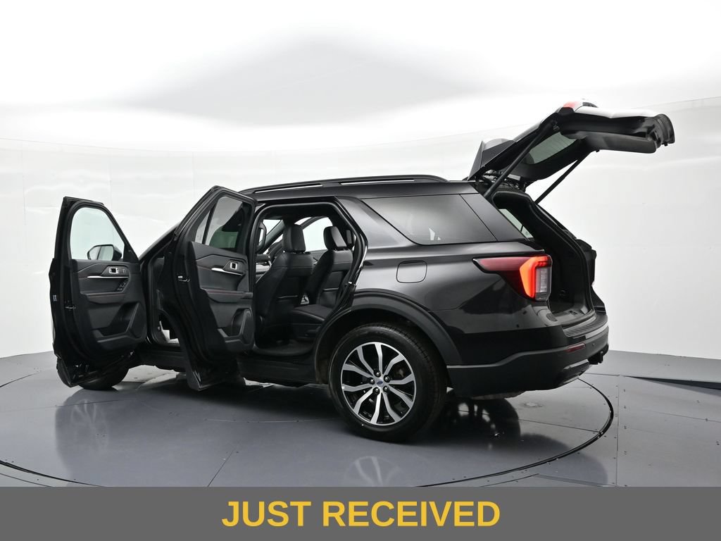 Certified 2025 Ford Explorer ST-Line AWD/4WD image 30