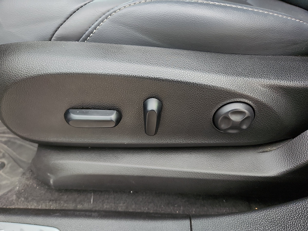 Used 2019 Buick Envision Premium w/ LPO, Active Package AWD/4WD image 17