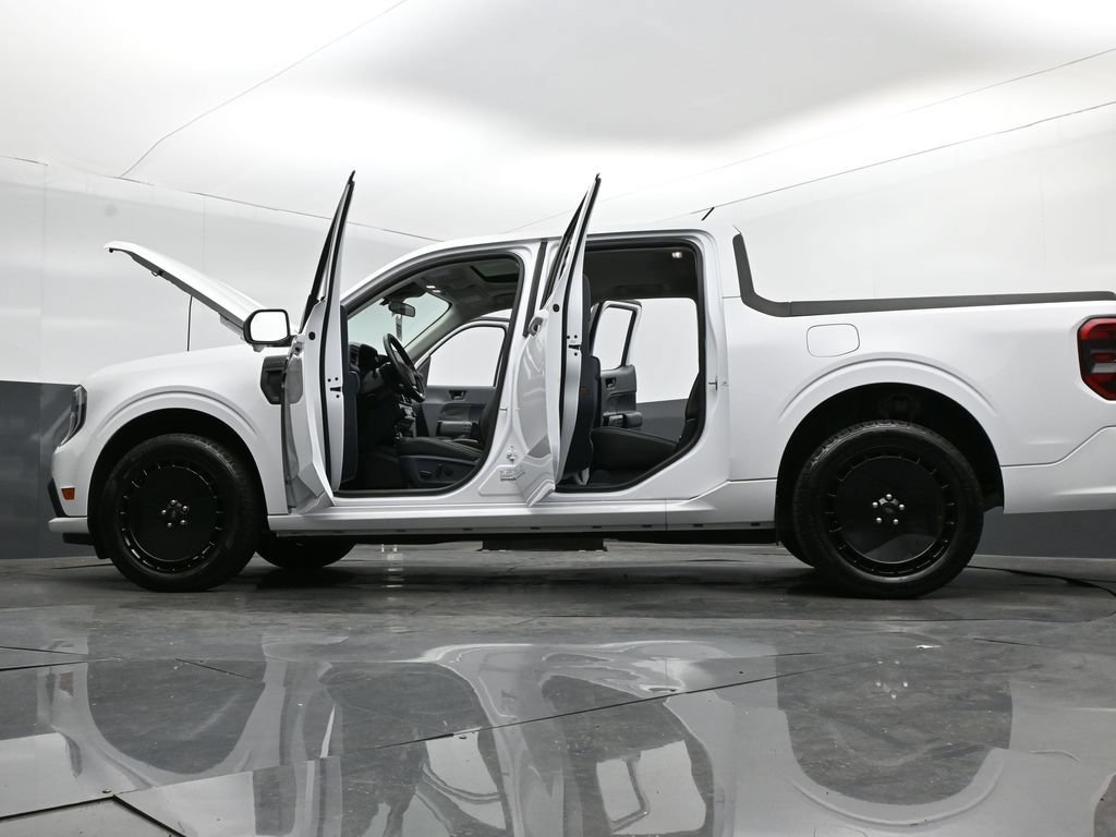 Certified 2025 Ford Maverick Lobo AWD/4WD image 40