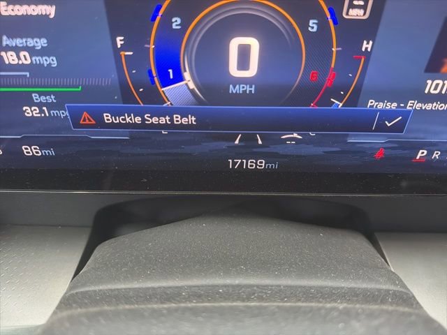 Used 2025 Chevrolet Traverse LT w/ Driver Confidence Package image 47