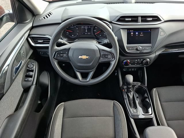 Used 2021 Chevrolet TrailBlazer LT w/ Driver Confidence Package FWD image 11