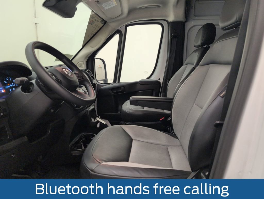 Used 2024 RAM ProMaster 2500 w/ Convenience Group FWD image 4