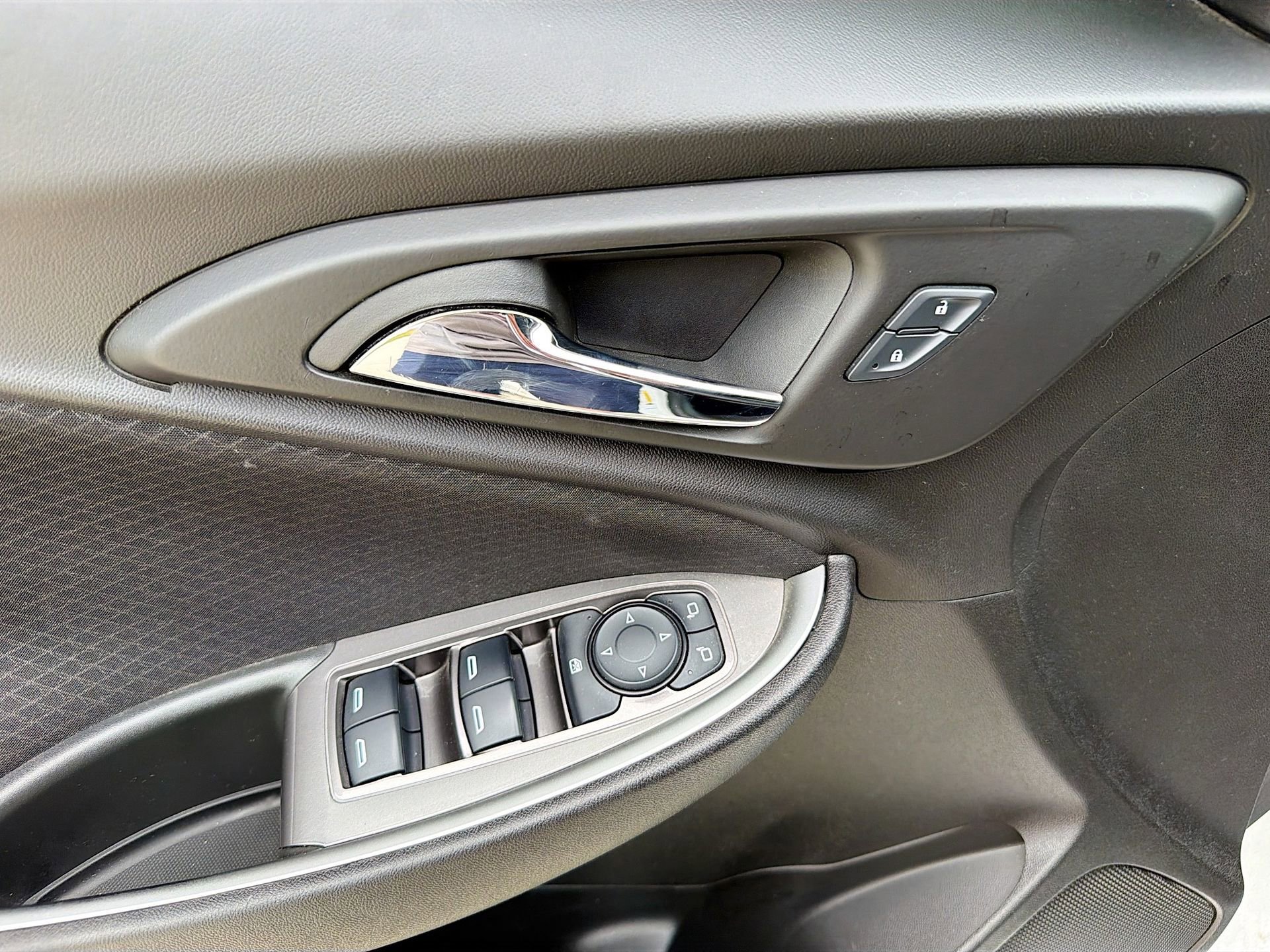 Used 2025 Chevrolet Malibu LS w/ LPO, Floor Liner Package FWD image 19