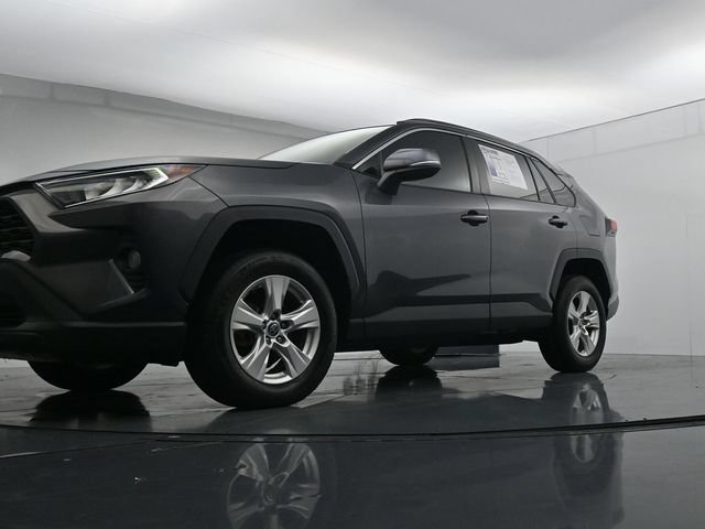 Used 2021 Toyota RAV4 XLE AWD/4WD image 30