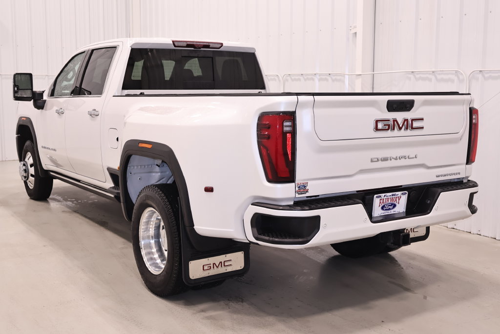 Used 2024 GMC Sierra 3500 Denali w/ Denali Reserve Package AWD/4WD image 8